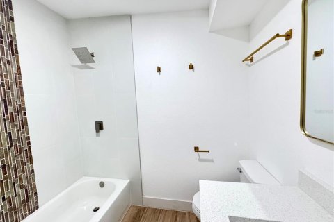 Купить виллу или дом в Тампа, Флорида 12 комнат, 132.66м2, № 2334268 - фото 28
