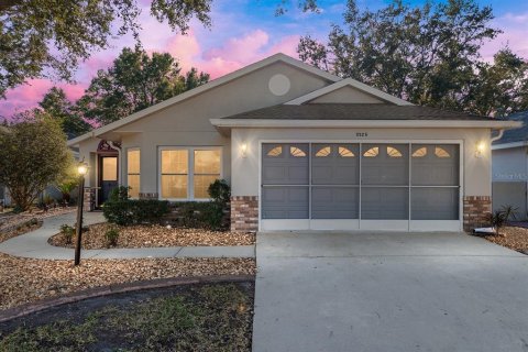 Casa en Ocala, Florida 2 dormitorios, 176.14 m2 № 2103350