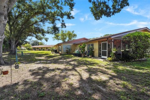 Copropriété à vendre à Sarasota, Floride: 2 chambres, 109.44 m2 № 2259559 - photo 11