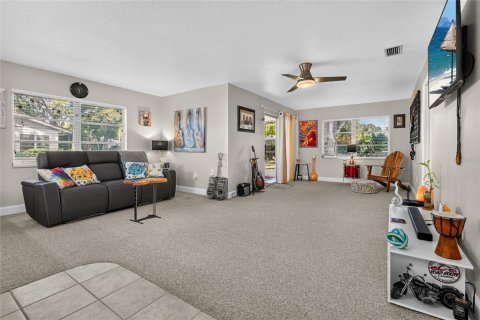 Copropriété à vendre à Sarasota, Floride: 2 chambres, 109.44 m2 № 2259559 - photo 2