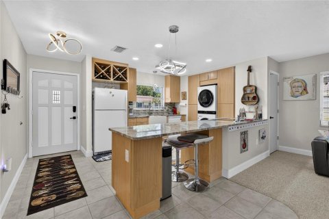 Copropriété à vendre à Sarasota, Floride: 2 chambres, 109.44 m2 № 2259559 - photo 3