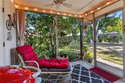 Copropriété à vendre à Sarasota, Floride: 2 chambres, 109.44 m2 № 2259559 - photo 10