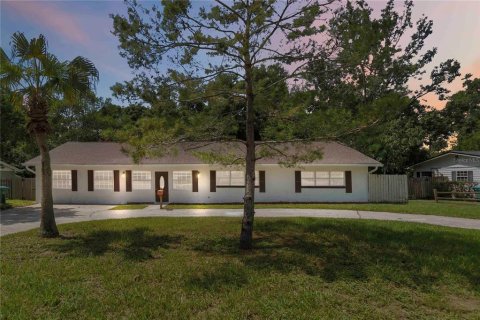 House in Maitland, Florida 3 bedrooms, 171.68 sq.m. № 1832662 - photo 1