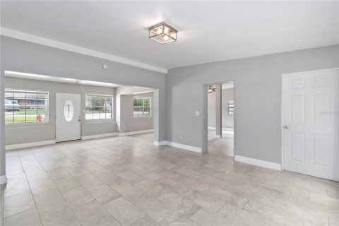 House in Maitland, Florida 3 bedrooms, 171.68 sq.m. № 1832662 - photo 10
