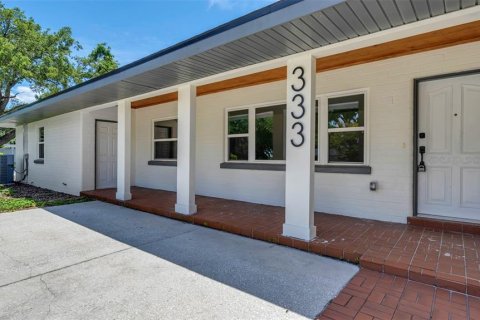 House in Winter Haven, Florida 4 bedrooms, 244.61 sq.m. № 1793371 - photo 6