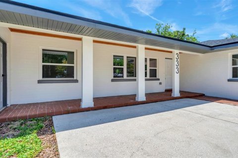 House in Winter Haven, Florida 4 bedrooms, 244.61 sq.m. № 1793371 - photo 5