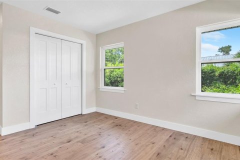 House in Winter Haven, Florida 4 bedrooms, 244.61 sq.m. № 1793371 - photo 23