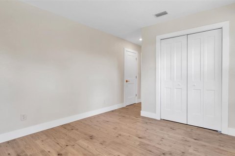 House in Winter Haven, Florida 4 bedrooms, 244.61 sq.m. № 1793371 - photo 24