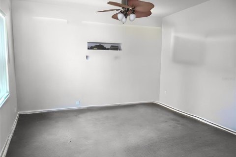 Casa en venta en Leesburg, Florida, 3 dormitorios, 204.11 m2 № 2195414 - foto 14