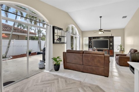 Villa ou maison à vendre à Weston, Floride: 4 chambres, 146.04 m2 № 2058938 - photo 16