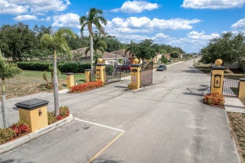 Villa ou maison à Sebring, Floride 3 chambres, 137.12 m2 № 2304218