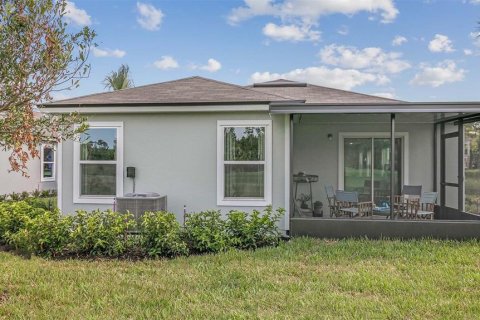 House in Bunnell, Florida 4 bedrooms, 165.18 sq.m. № 1911456 - photo 22