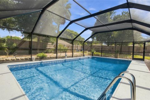 House in Brandon, Florida 4 bedrooms, 169.64 sq.m. № 2354995 - photo 29
