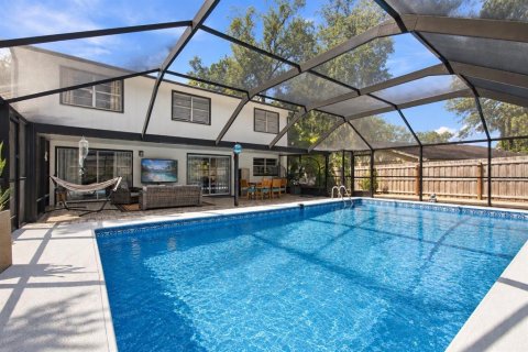 House in Brandon, Florida 4 bedrooms, 169.64 sq.m. № 2354995 - photo 26