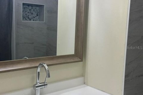 Apartamento en alquiler en Sarasota, Florida, 2 dormitorios, 801.93 m2 № 2433197 - foto 17