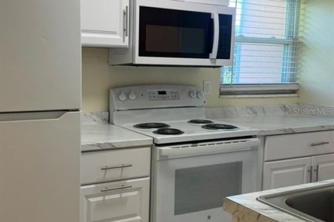 Apartamento en alquiler en Sarasota, Florida, 2 dormitorios, 801.93 m2 № 2433197 - foto 18