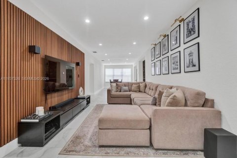 Casa en alquiler en Miami, Florida, 4 dormitorios, 207.17 m2 № 1995186 - foto 27