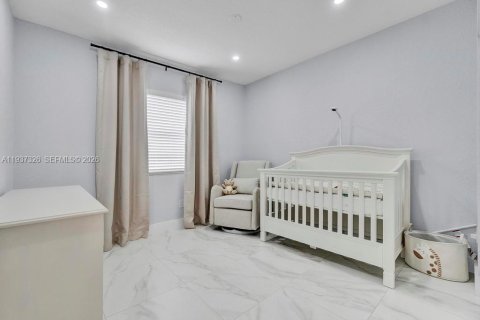 Casa en alquiler en Miami, Florida, 4 dormitorios, 207.17 m2 № 1995186 - foto 12