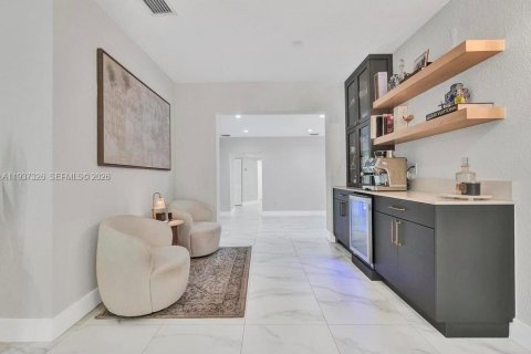 Casa en alquiler en Miami, Florida, 4 dormitorios, 207.17 m2 № 1995186 - foto 25