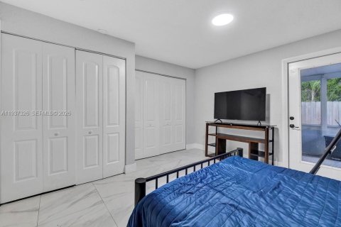 Casa en alquiler en Miami, Florida, 4 dormitorios, 207.17 m2 № 1995186 - foto 17