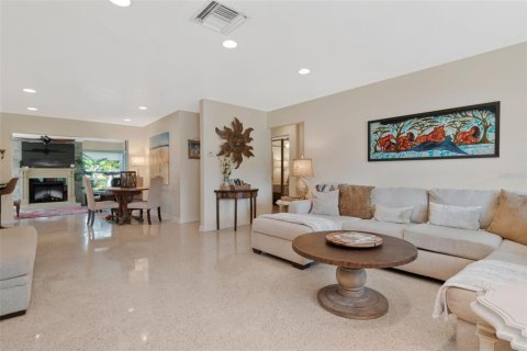 Casa en venta en Largo, Florida, 2 dormitorios, 135.82 m2 № 2386467 - foto 5