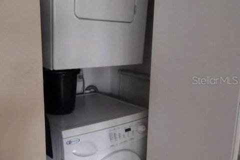 Condo in Astor, Florida, 2 bedrooms  № 2234499 - photo 15