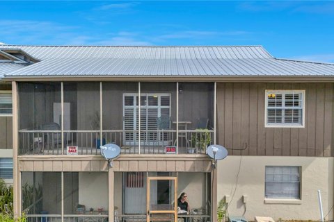 Condo in Astor, Florida, 2 bedrooms  № 2234499 - photo 22