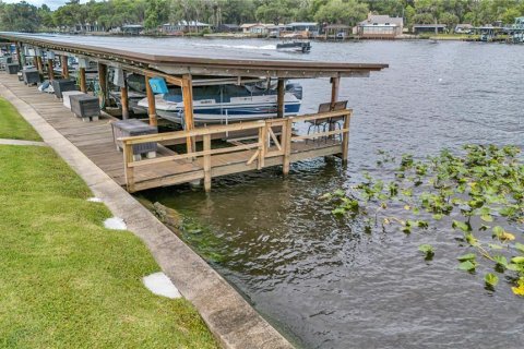 Condo in Astor, Florida, 2 bedrooms  № 2234499 - photo 27
