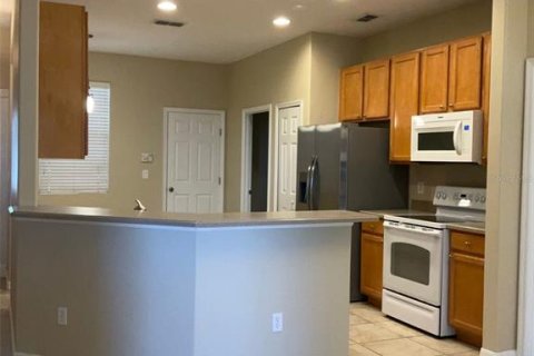 House in Clermont, Florida 3 bedrooms, 146.14 sq.m. № 2120605 - photo 4