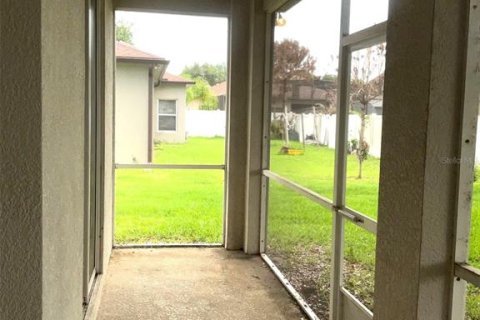 House in Clermont, Florida 3 bedrooms, 146.14 sq.m. № 2120605 - photo 8