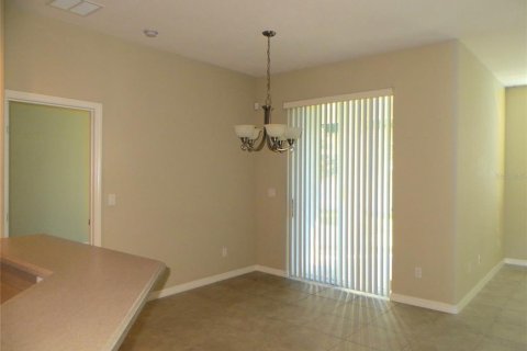 House in Clermont, Florida 3 bedrooms, 146.14 sq.m. № 2120605 - photo 5