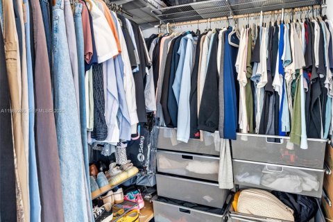 Купить кондоминиум в Майами, Флорида 2 спальни, 118.36м2, № 2051492 - фото 24