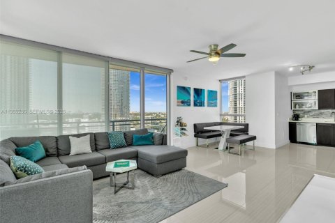 Купить кондоминиум в Майами, Флорида 2 спальни, 118.36м2, № 2051492 - фото 12