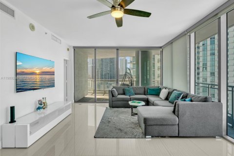 Купить кондоминиум в Майами, Флорида 2 спальни, 118.36м2, № 2051492 - фото 10