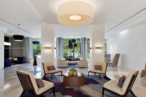 Condo in Sunny Isles Beach, Florida, 2 bedrooms  № 1971738 - photo 20