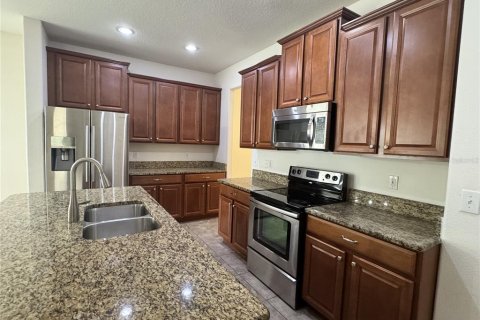 Villa ou maison à vendre à Brandon, Floride: 4 chambres, 218.04 m2 № 1806691 - photo 9