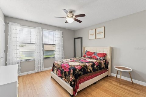 House in Land O' Lakes, Florida 4 bedrooms, 273.69 sq.m. № 1885328 - photo 28