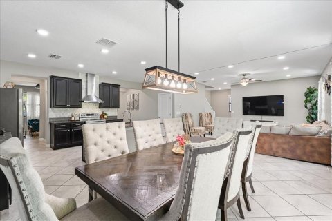 House in Land O' Lakes, Florida 4 bedrooms, 273.69 sq.m. № 1885328 - photo 20