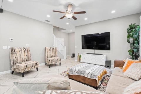 House in Land O' Lakes, Florida 4 bedrooms, 273.69 sq.m. № 1885328 - photo 24