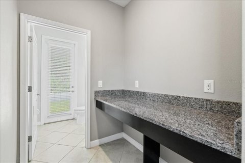 House in Land O' Lakes, Florida 4 bedrooms, 273.69 sq.m. № 1885328 - photo 25