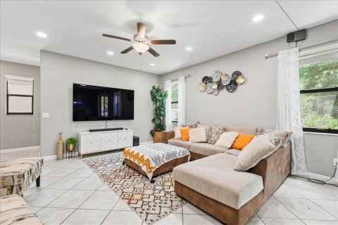 House in Land O' Lakes, Florida 4 bedrooms, 273.69 sq.m. № 1885328 - photo 21