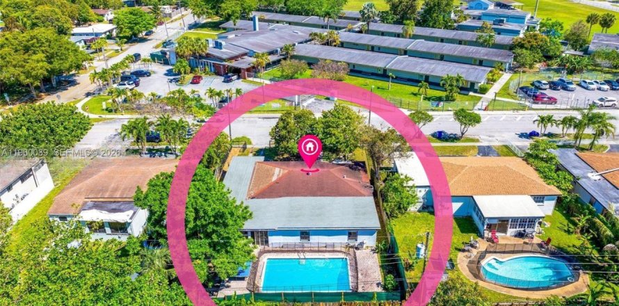 House in North Miami Beach, Florida 4 bedrooms, 206.99 sq.m. № 2020288