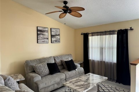 House in Orlando, Florida 4 bedrooms, 192.68 sq.m. № 2239854 - photo 8