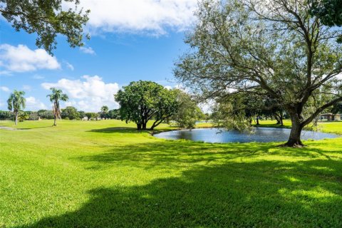 Снять в аренду кондоминиум в Пемброк-Пайнс, Флорида 1 спальня, 63.64м2, № 1947796 - фото 20