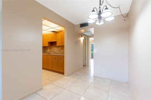 Снять в аренду кондоминиум в Пемброк-Пайнс, Флорида 1 спальня, 63.64м2, № 1947796 - фото 8