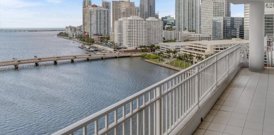 Condo à Miami, Floride, 3 chambres № 1861922