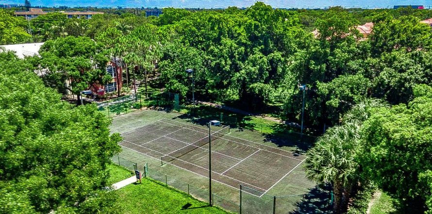 Condo in Delray Beach, Florida, 2 bedrooms  № 810229