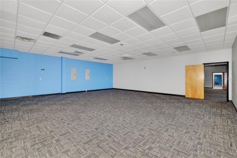 Commercial property in Leesburg, Florida 694.91 sq.m. № 2205741 - photo 23
