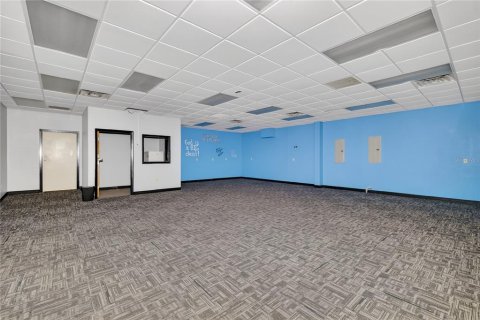 Commercial property in Leesburg, Florida 694.91 sq.m. № 2205741 - photo 25