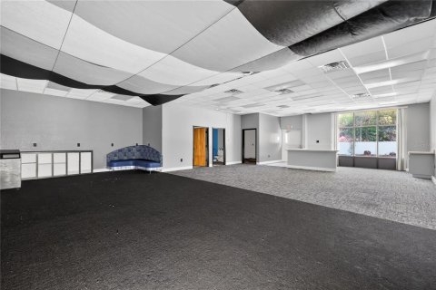 Commercial property in Leesburg, Florida 694.91 sq.m. № 2205741 - photo 13